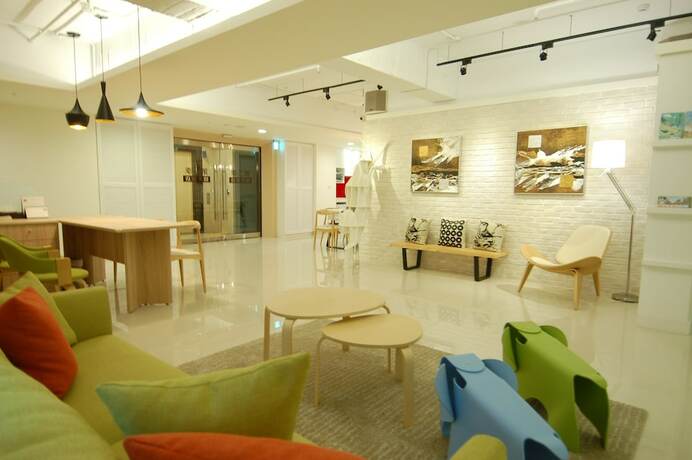 Imagen general del Hotel Season 5 Inn. Foto 7