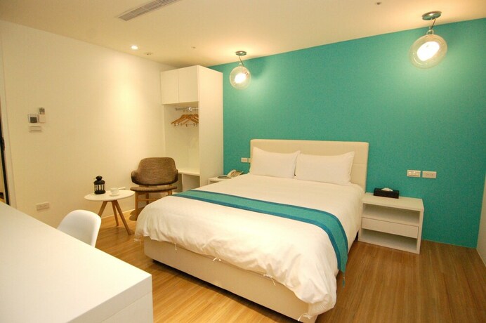 Imagen de la habitación del Hotel Season 5 Inn. Foto 13