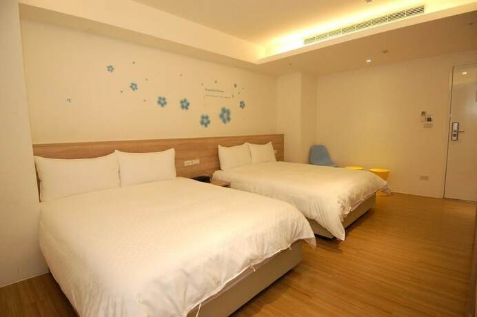 Imagen de la habitación del Hotel Season 5 Inn. Foto 14