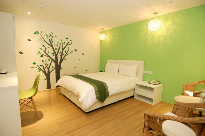 Imagen de la habitación del Hotel Season 5 Inn. Foto 30