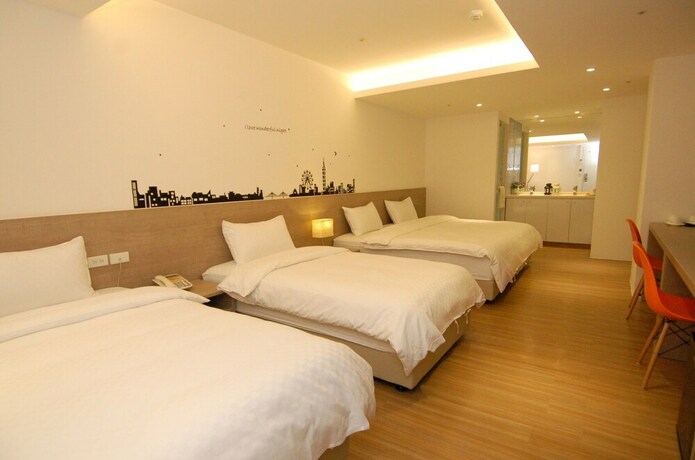 Imagen de la habitación del Hotel Season 5 Inn. Foto 34