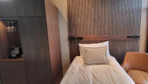 Imagen de la habitación del Hotel Season. Foto 4