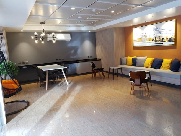 Imagen de los interiores del Hotel Season Place. Foto 14