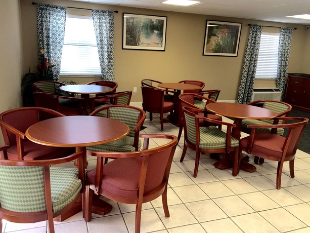 Imagen de los interiores del Hotel Seasons Florida Resort. Foto 13