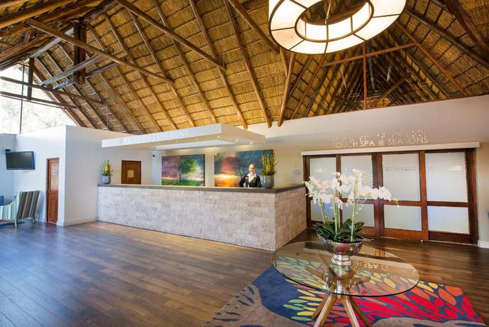 Imagen de los interiores del Hotel Seasons Golf Leisure Spa. Foto 8