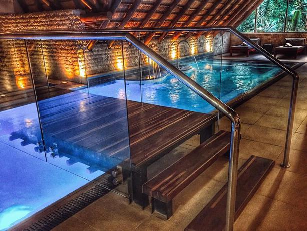 Imagen de la piscina del Hotel Seasons Golf Leisure Spa. Foto 12