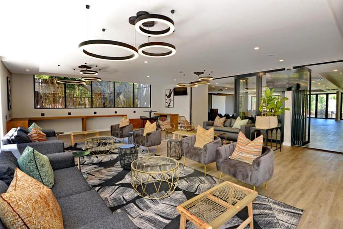 Imagen de los interiores del Hotel Seasons Golf Leisure Spa. Foto 9