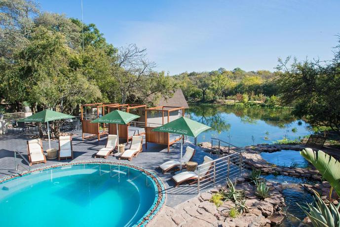 Imagen de la piscina del Hotel Seasons Golf Leisure Spa. Foto 13