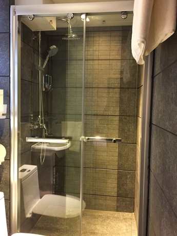 Imagen de la habitación del Hotel Seasons Hotel - Causeway Bay. Foto 9