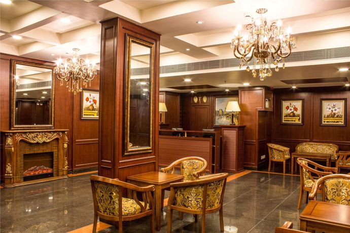 Imagen de los interiores del Hotel Seasons Hotels and Resorts. Foto 10