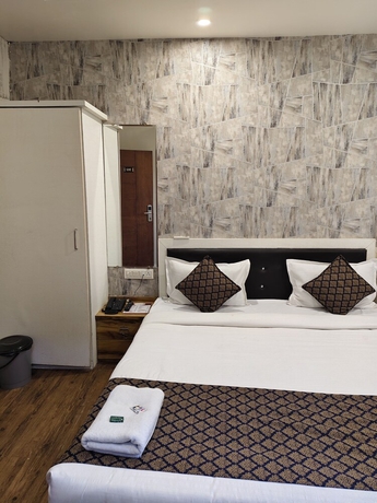 Imagen de la habitación del Hotel Seasons, Indore. Foto 4