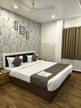 Imagen de la habitación del Hotel Seasons, Indore. Foto 5