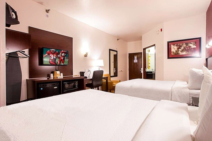 Imagen de la habitación del Hotel Seasons Inn Traverse City. Foto 4
