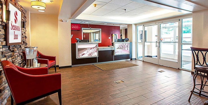 Imagen de los interiores del Hotel Seasons Inn Traverse City. Foto 17