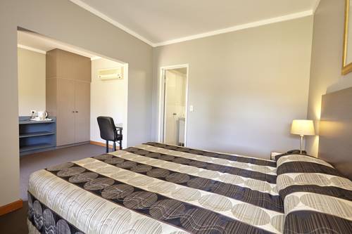 Imagen de la habitación del Hotel Seasons Newman. Foto 2