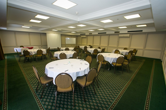 Imagen de los interiores del Hotel Seasons Of Perth. Foto 13