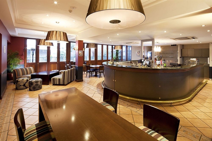 Imagen del bar/restaurante del Hotel Seasons Of Perth. Foto 4