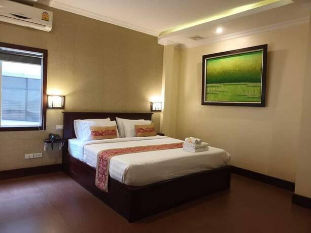 Imagen general del Hotel Seasons Riverside. Foto 10