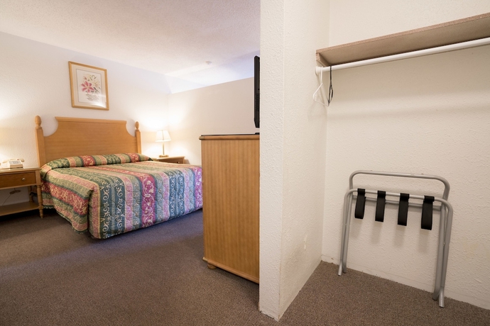 Imagen de la habitación del Hotel Seatac Inn. Foto 5