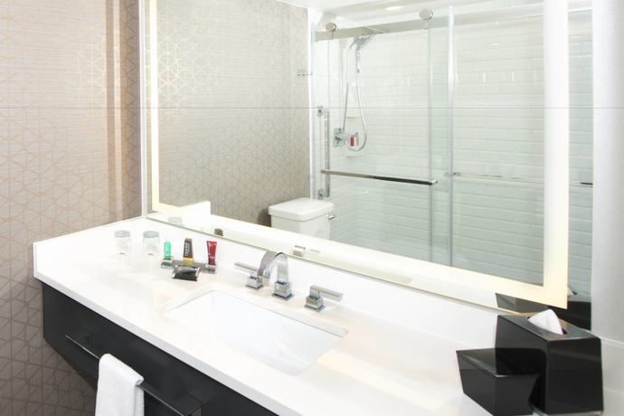 Imagen de la habitación del Hotel Seattle Airport Marriott. Foto 5