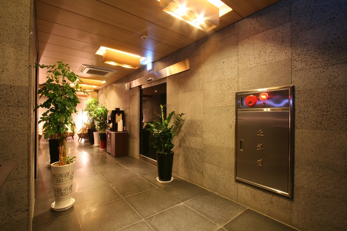 Imagen de los interiores del Hotel Seattle Gangnam. Foto 19