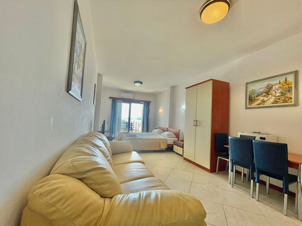 Imagen de la habitación del Hotel Seaview Apartments Rafailovici. Foto 5