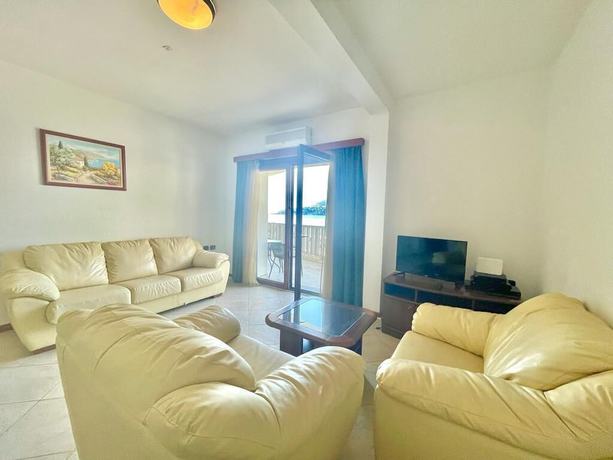 Imagen de la habitación del Hotel Seaview Apartments Rafailovici. Foto 15