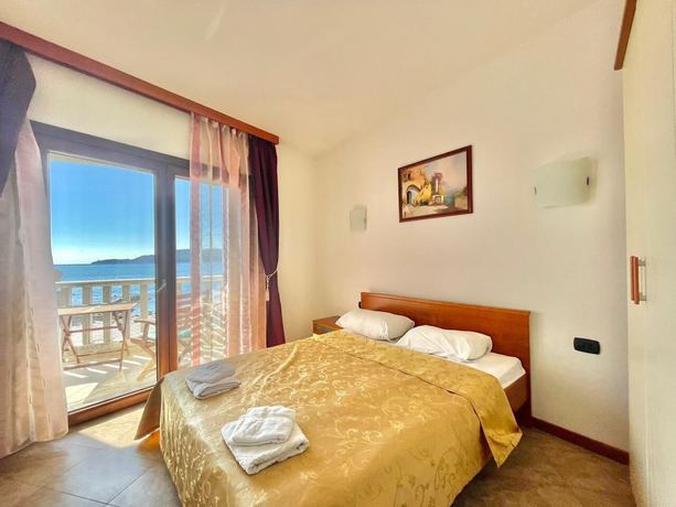 Imagen de la habitación del Hotel Seaview Apartments Rafailovici. Foto 16