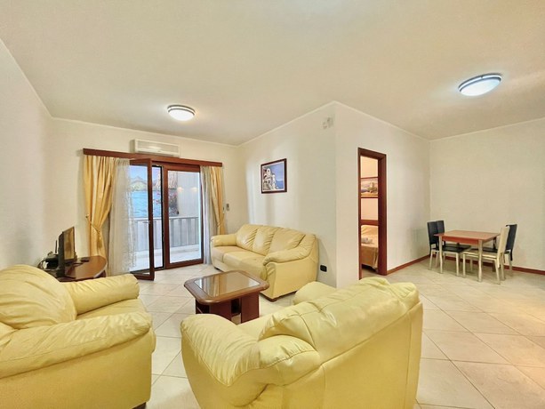 Imagen de la habitación del Hotel Seaview Apartments Rafailovici. Foto 18