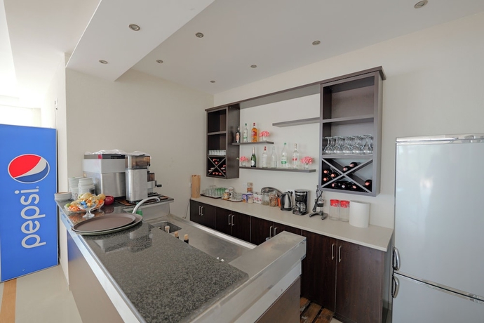 Imagen de los interiores del Hotel Seaview Bunec. Foto 16