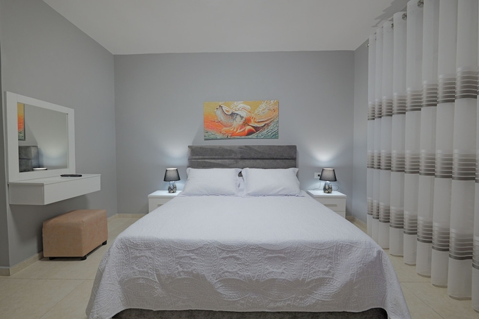 Imagen de la habitación del Hotel Seaview Bunec. Foto 13