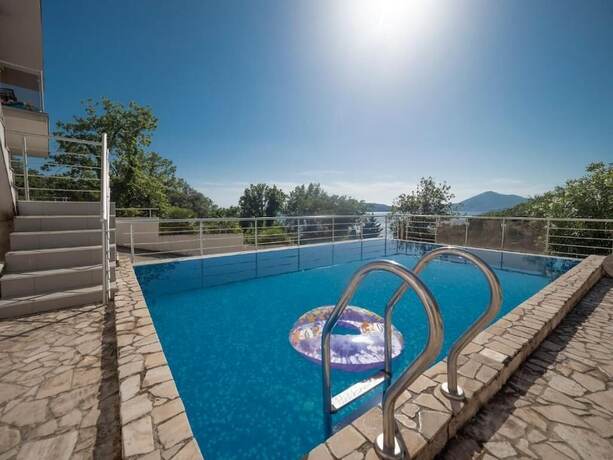 Imagen general del Hotel Seaview Couple Studio With Pool Przno. Foto 4