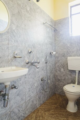 Imagen general del Hotel Seaview Holidays. Foto 14