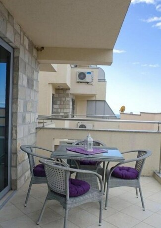 Imagen general del Hotel Seaview One-bedroom Apartment Kamenovo. Foto 9