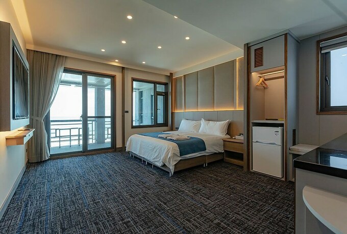 Imagen de la habitación del Hotel Seaview Villa Coastal Estate. Foto 20