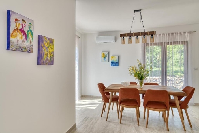 Imagen de los interiores del Hotel Seaview Villa Lavanda With Pool. Foto 17