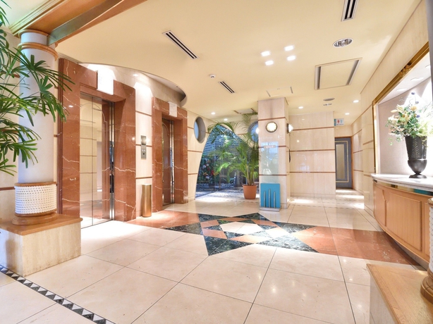 Imagen de los interiores del Hotel Seawave Beppu. Foto 11