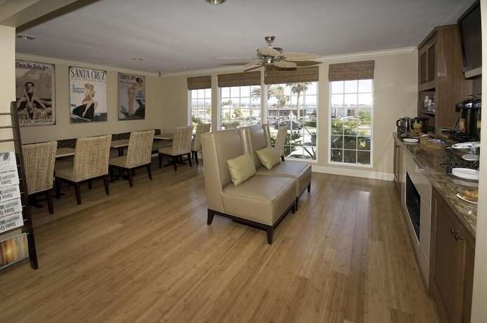 Imagen de los interiores del Hotel Seaway Inn. Foto 19