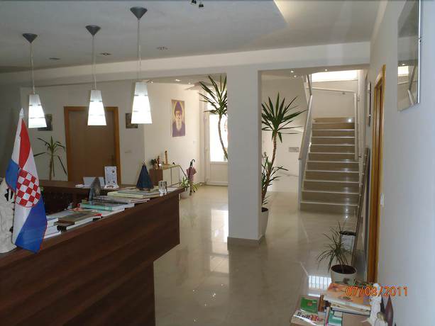 Imagen de los interiores del Hotel Sebastian, Medjugorje. Foto 20