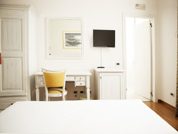 Imagen de la habitación del Hotel Sebino. Foto 11