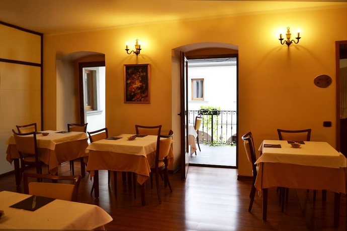 Imagen del bar/restaurante del Hotel Sebino. Foto 6