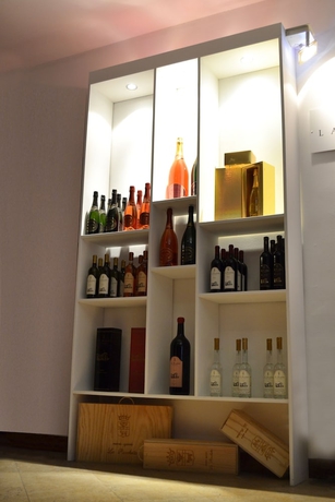 Imagen de los interiores del Hotel Sebino. Foto 18