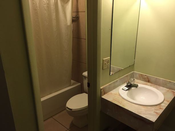 Imagen de la habitación del Hotel Sebring Inn. Foto 3