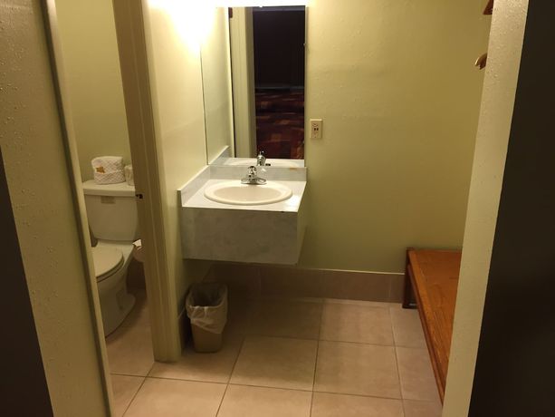 Imagen de la habitación del Hotel Sebring Inn. Foto 10