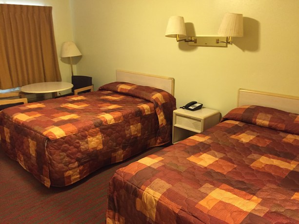 Imagen de la habitación del Hotel Sebring Inn. Foto 19