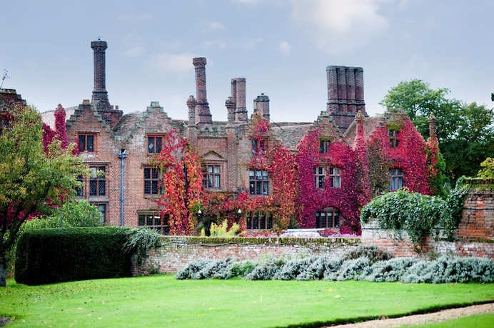Imagen general del Hotel Seckford Hall and Spa. Foto 1