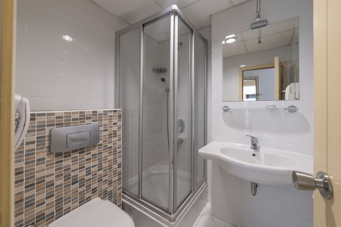 Imagen de la habitación del Hotel Seckin Konaklar. Foto 15