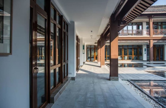 Imagen de los interiores del Hotel Seclusive Life Hot Spring Resort. Foto 11