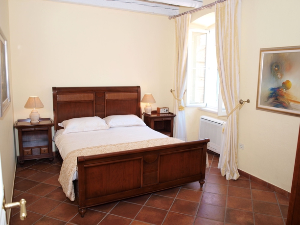 Imagen de la habitación del Hotel Secret Apartments. Foto 4