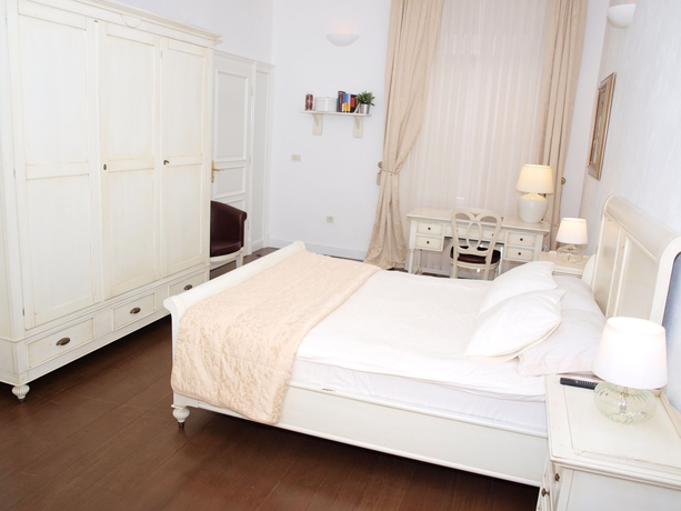 Imagen de la habitación del Hotel Secret Apartments. Foto 13